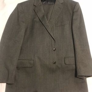 Jos A Bank Reserve suit size 46/40, grey herring